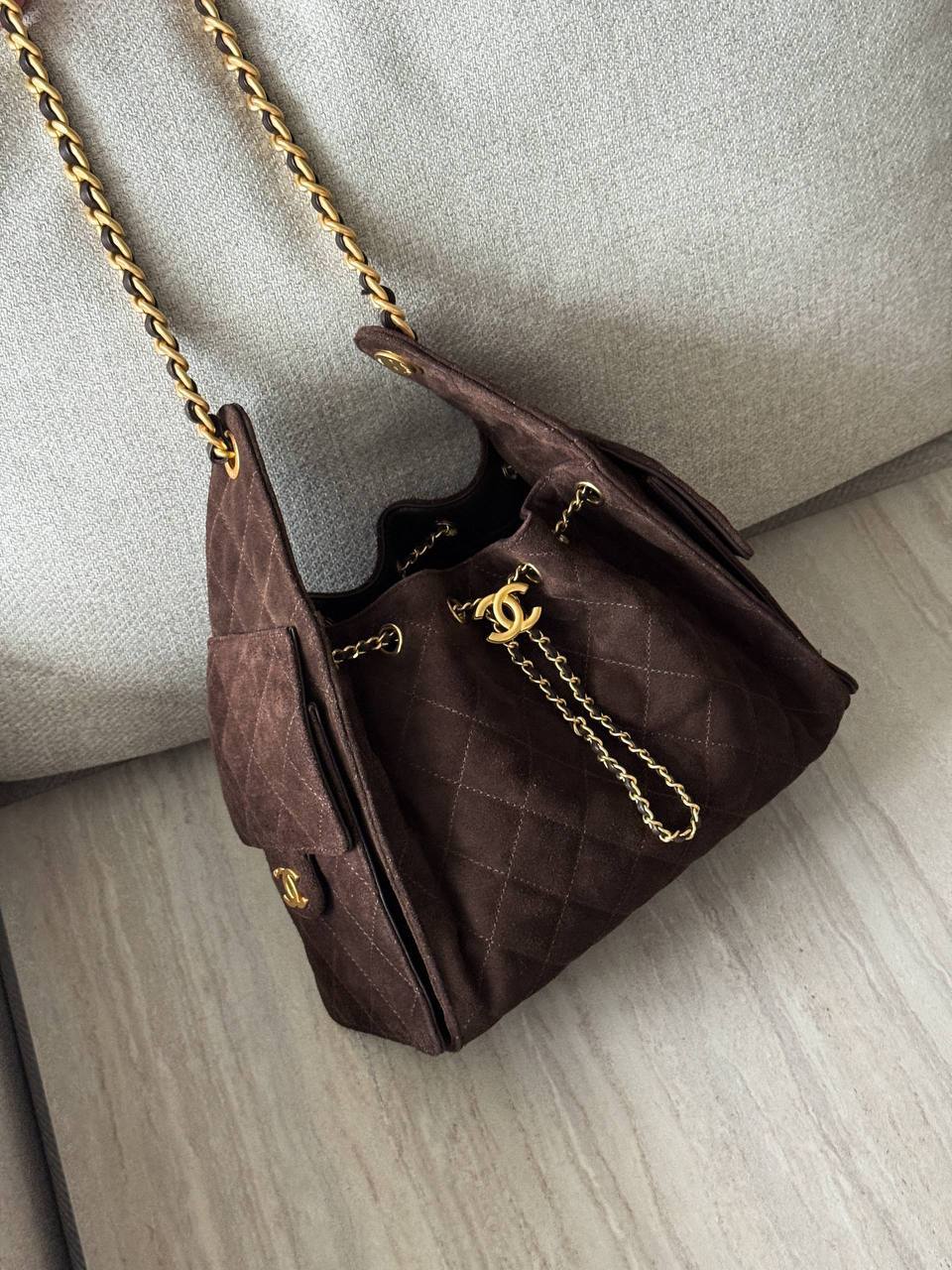 C25 — Suede