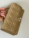 Dr My D - Beige, held in hand