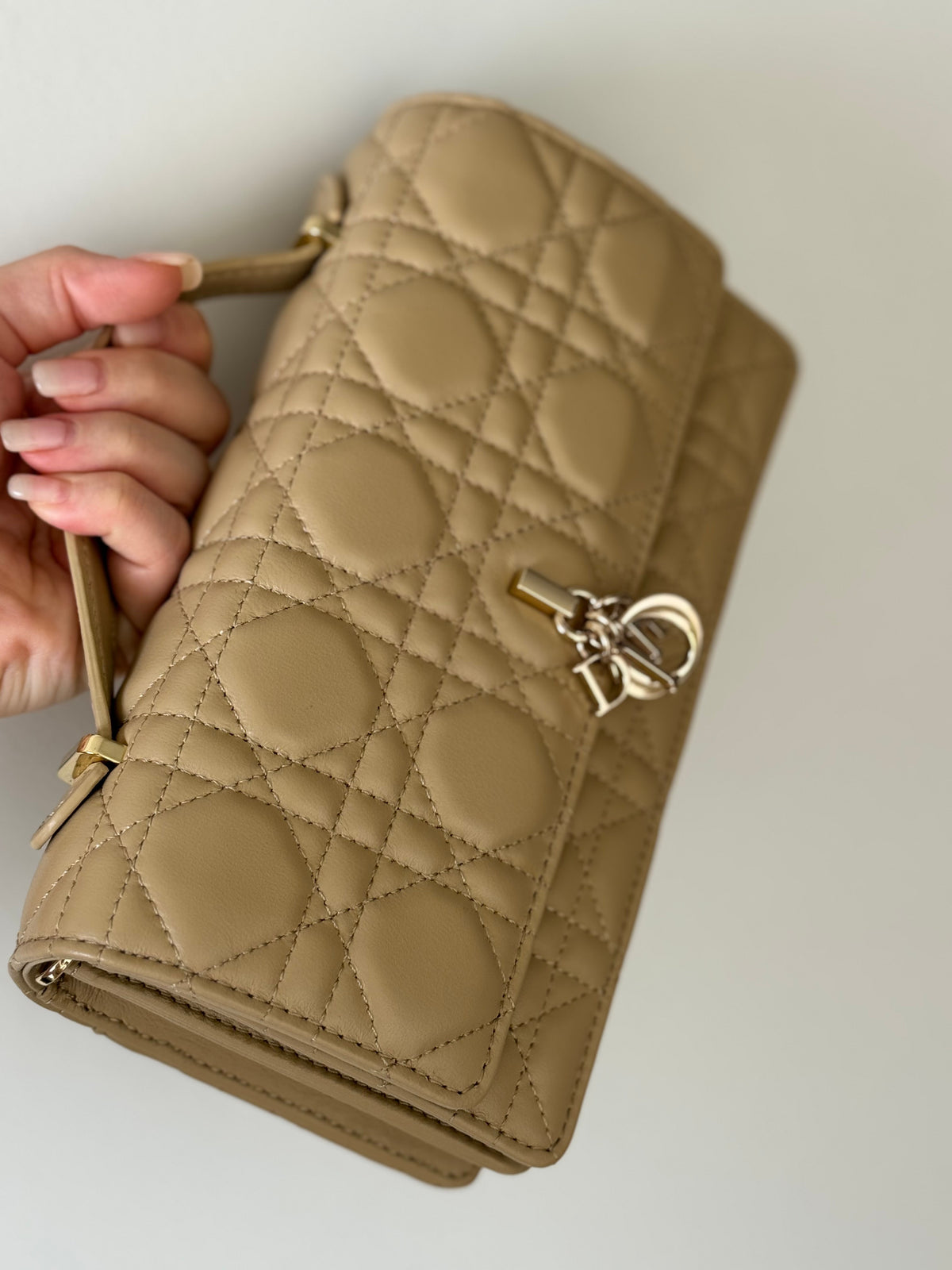 Dr My D - Beige, held in hand