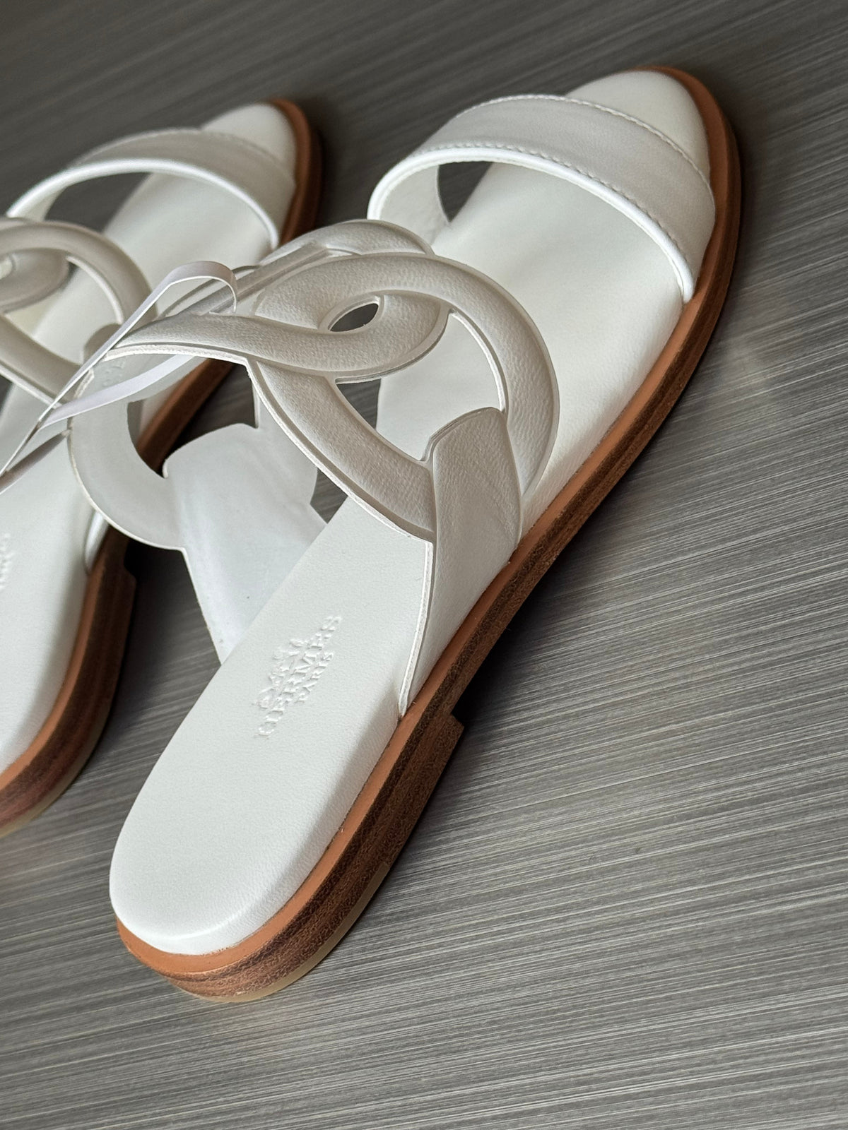 H007 — Blanc