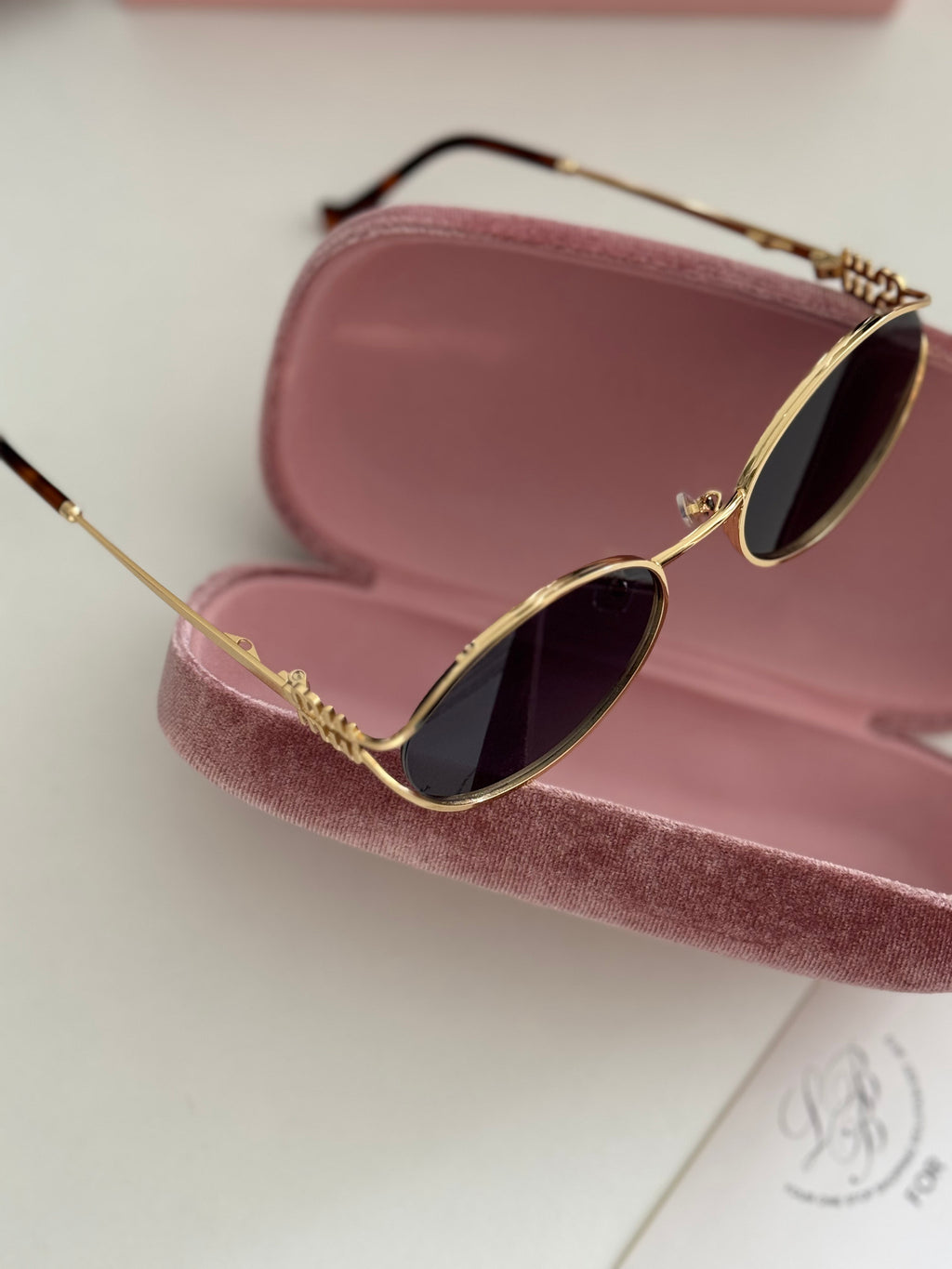 MIU Circle Regard Sunnies