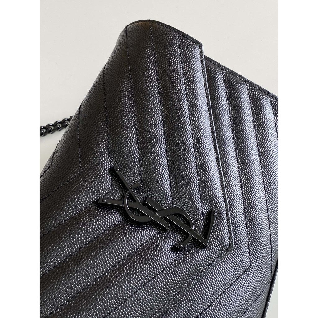 SL002 — Black/Black