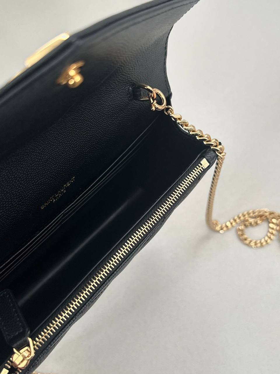 SL002 — Black/Gold